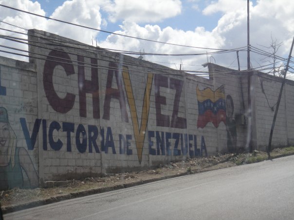 Anti-American graffiti and murals in Venezuela