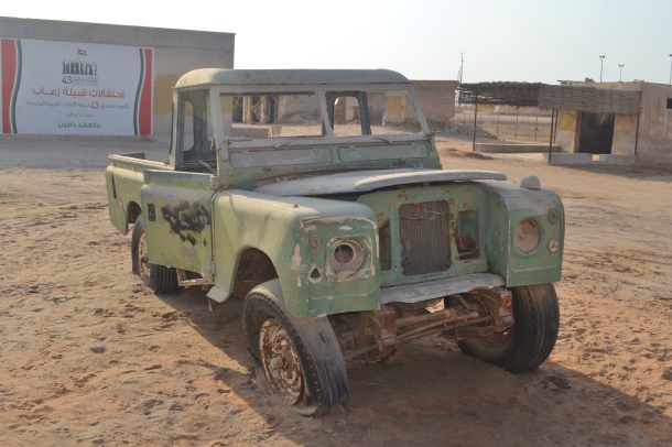 abandoned-land-rover-Jazirat-al-Hamra